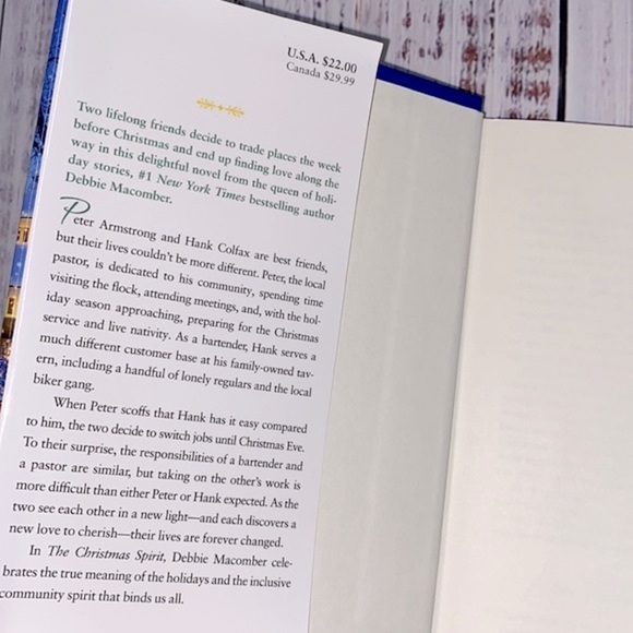 Debbie Macomber Christmas novel - Picture 3 of 8